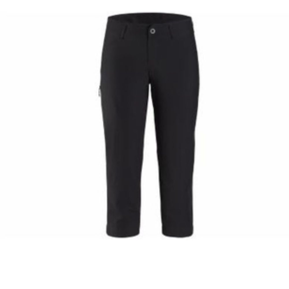 NWT Van Heusen black stretch side tab capris